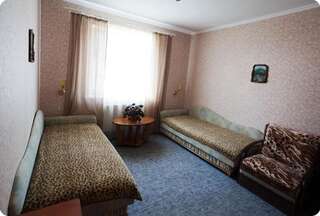 Отель Edelweiss Поляна Стандартный двухместный номер с 1 кроватью или 2 отдельными кроватями-4